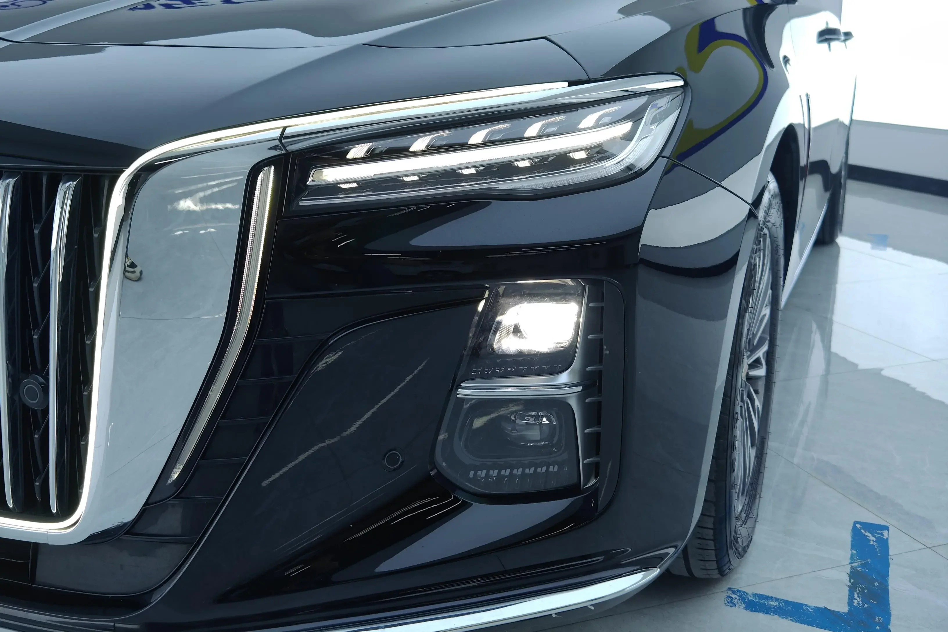 Hongqi H5