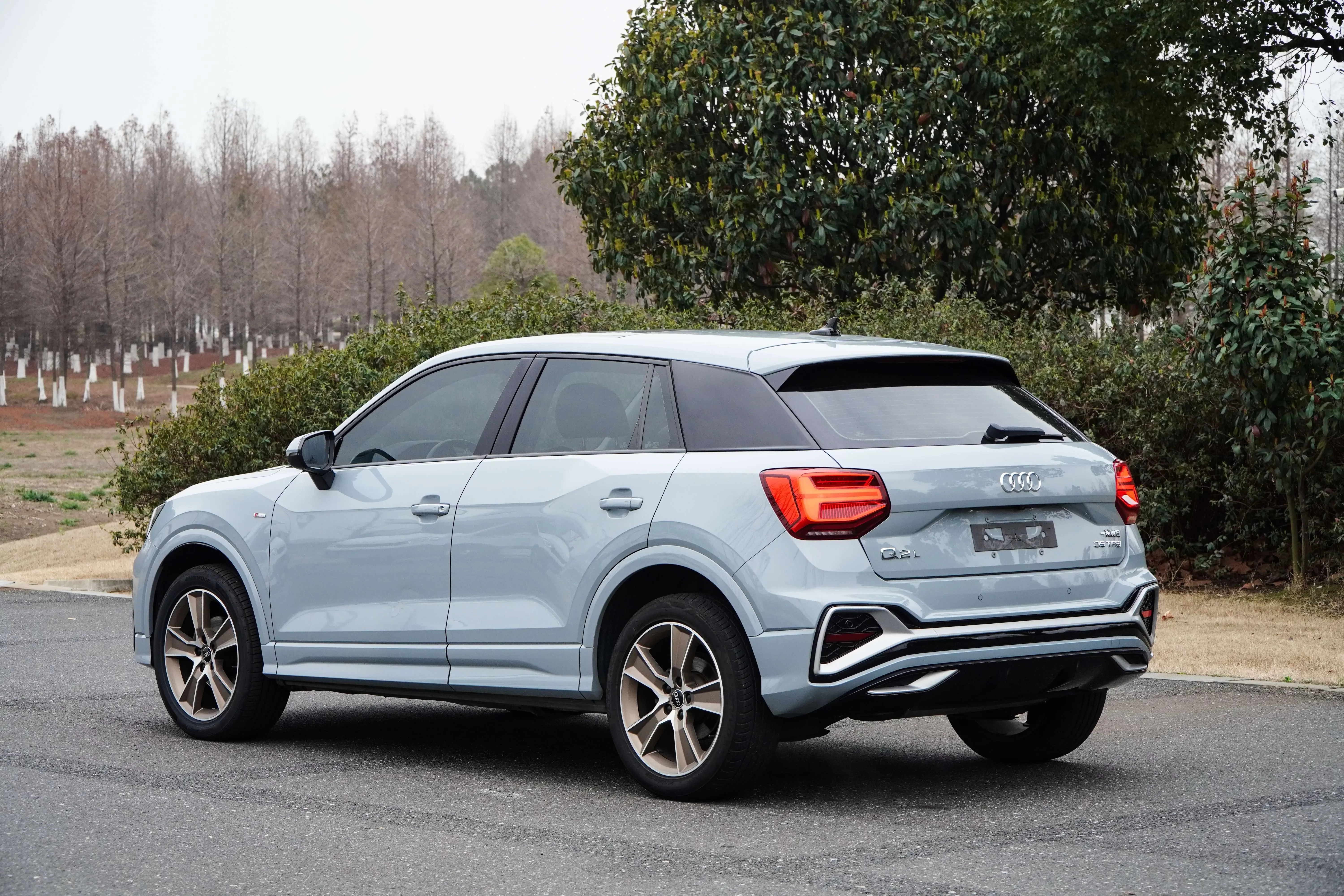 Audi Q2L