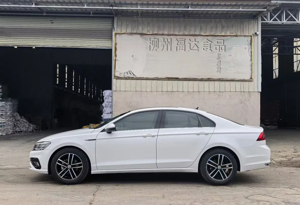 Volkswagen Lamando