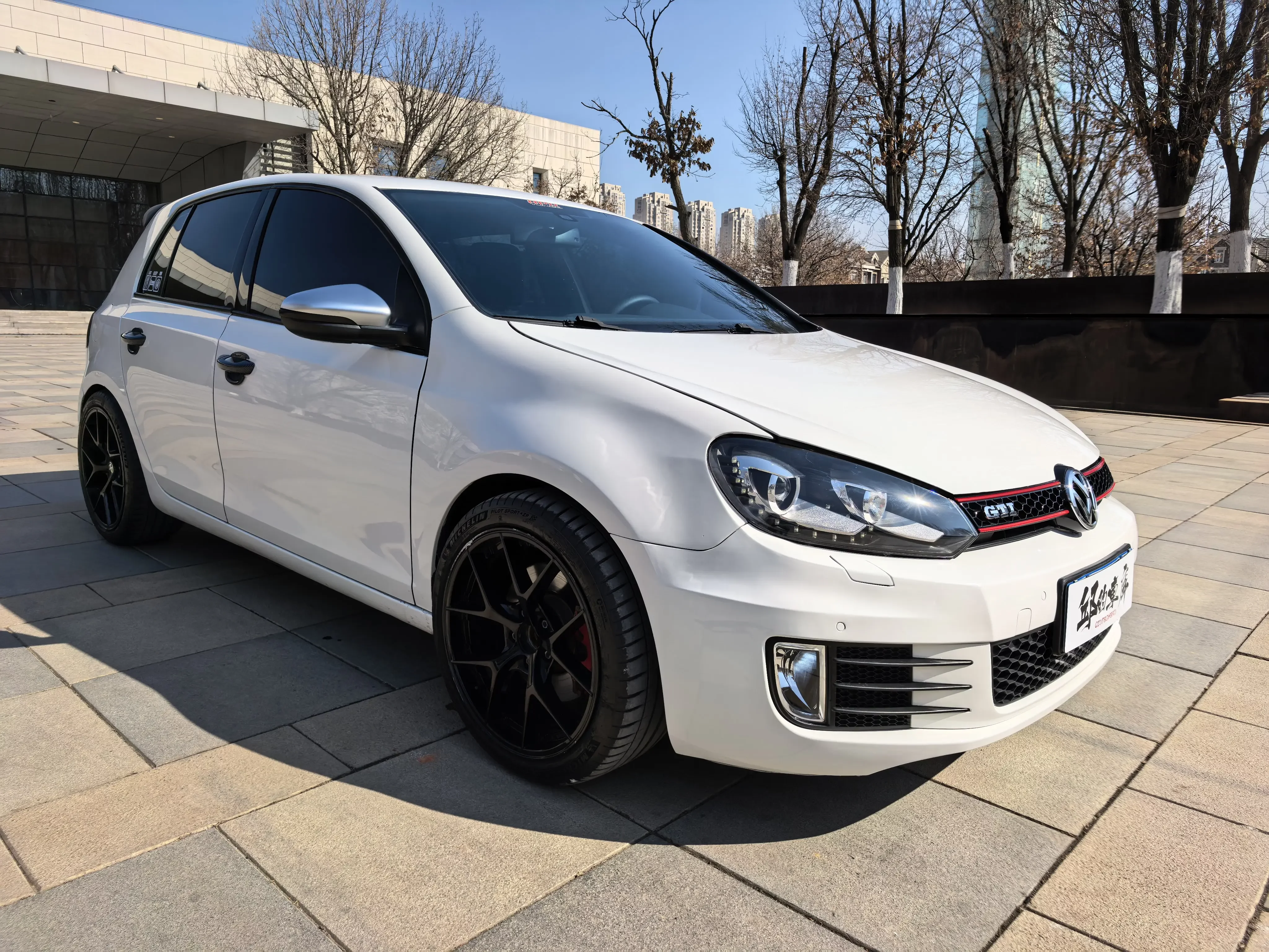Volkswagen Golf GTI