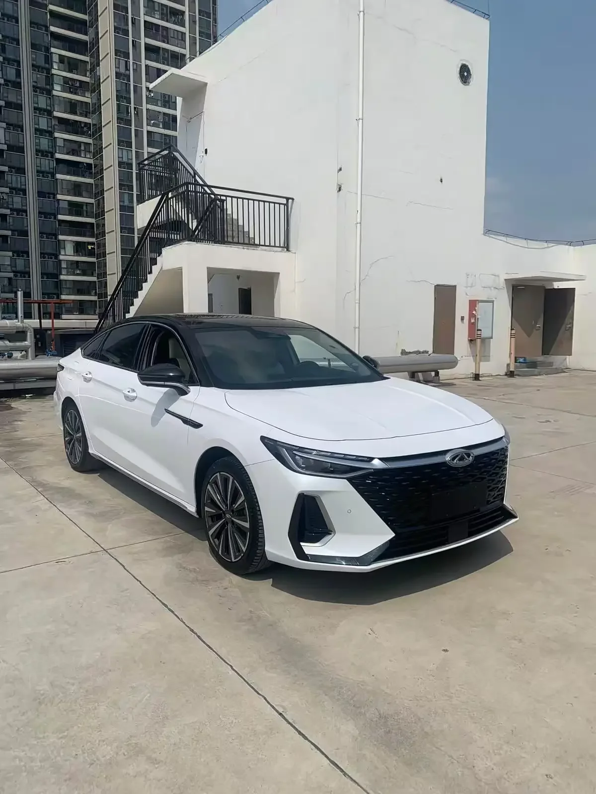 Chery Arrizo 8