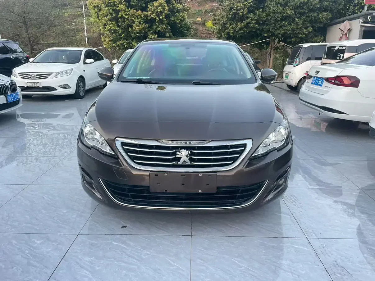 Peugeot 408
