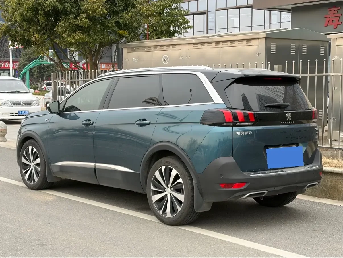 Peugeot 5008