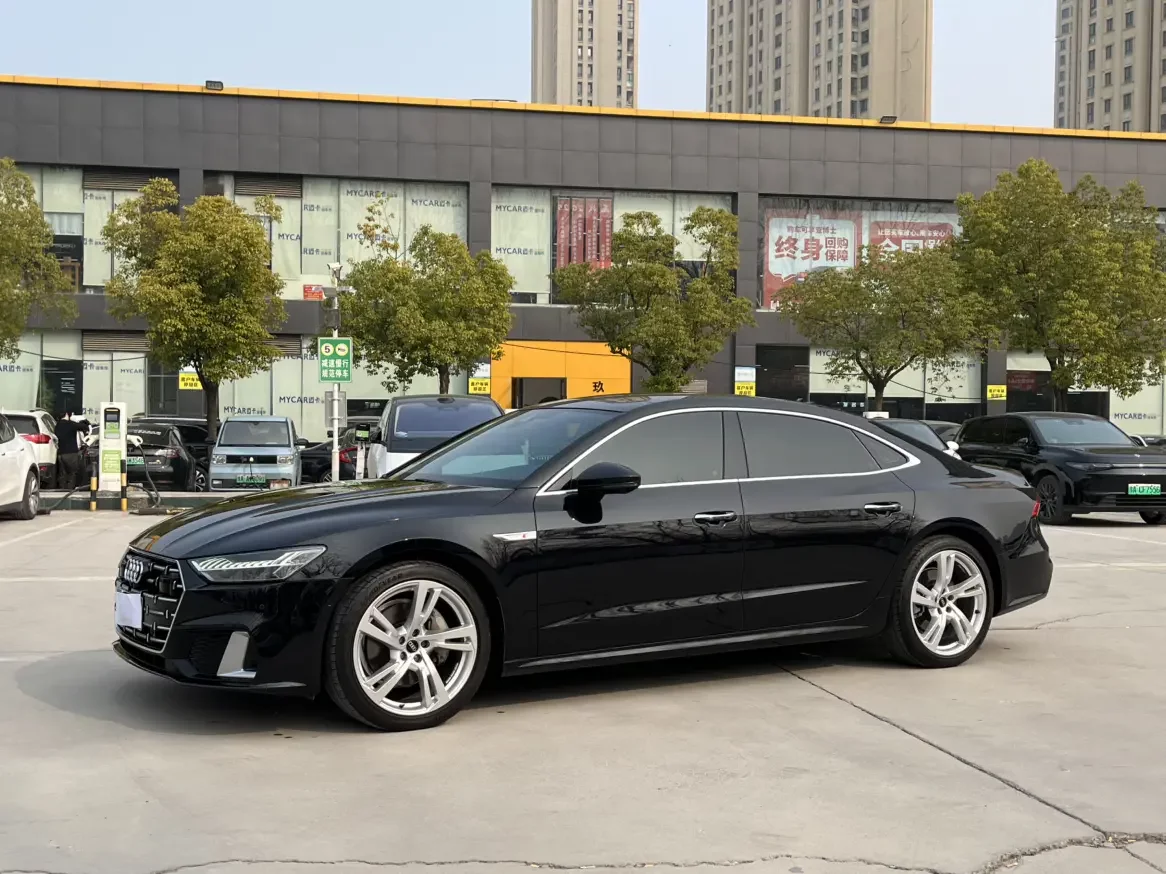 Audi A7L