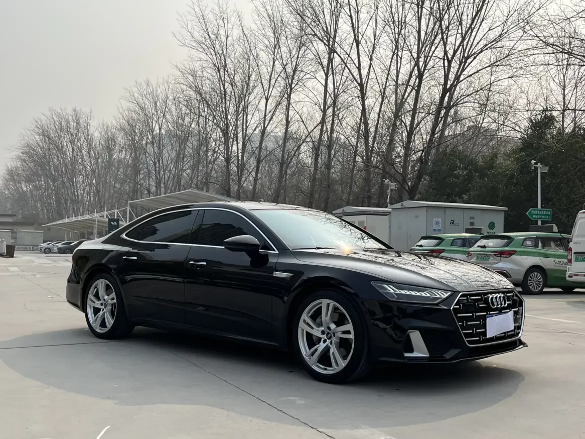 Audi A7L