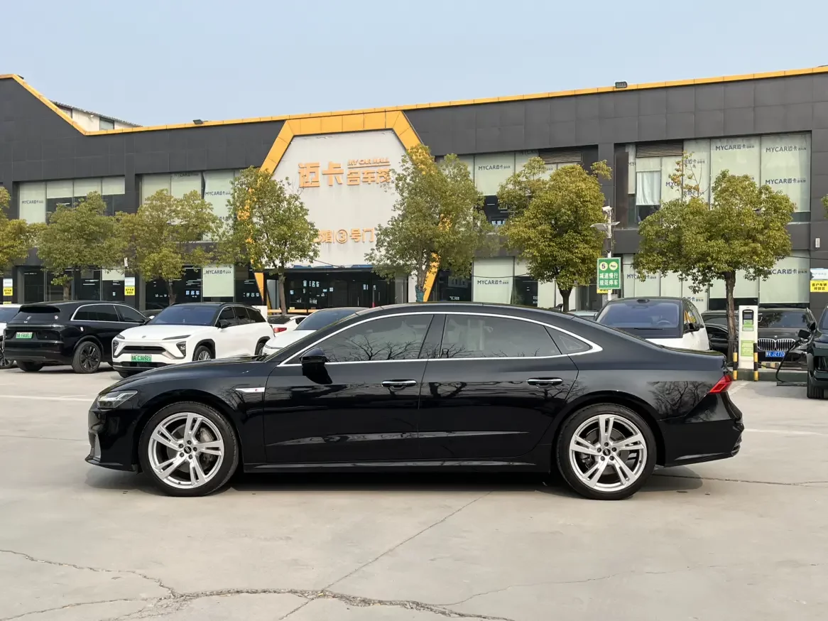 Audi A7L