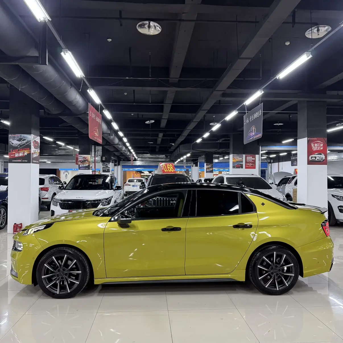 Lynk & Co 03