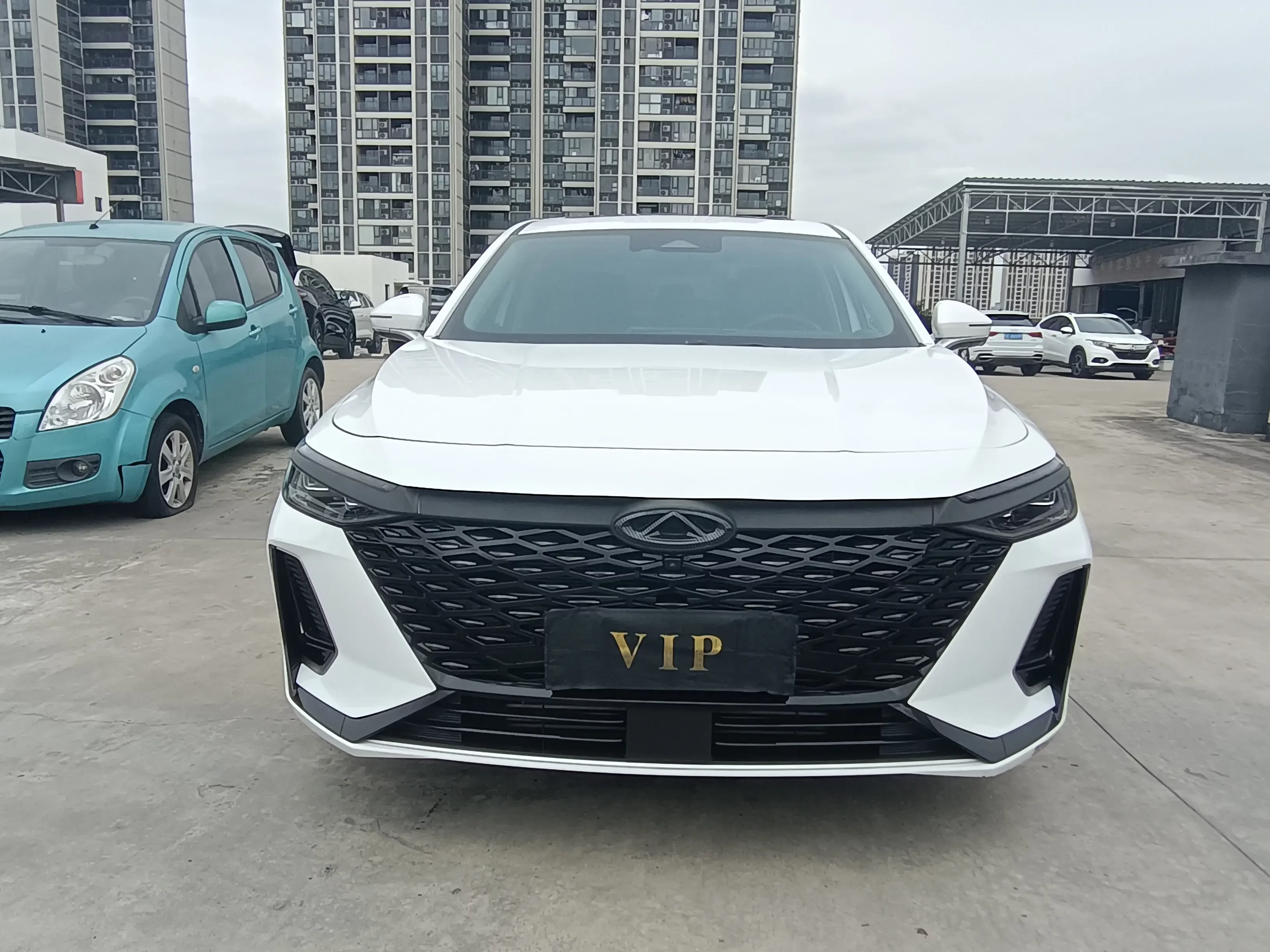 Chery Arrizo 8