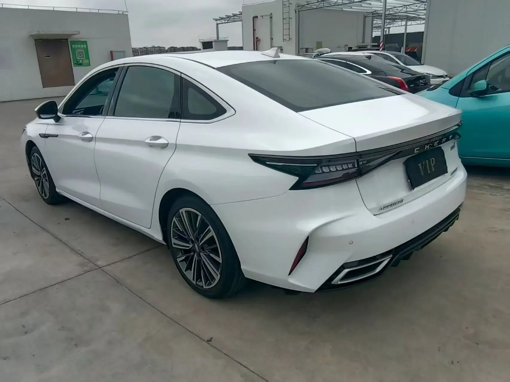 Chery Arrizo 8