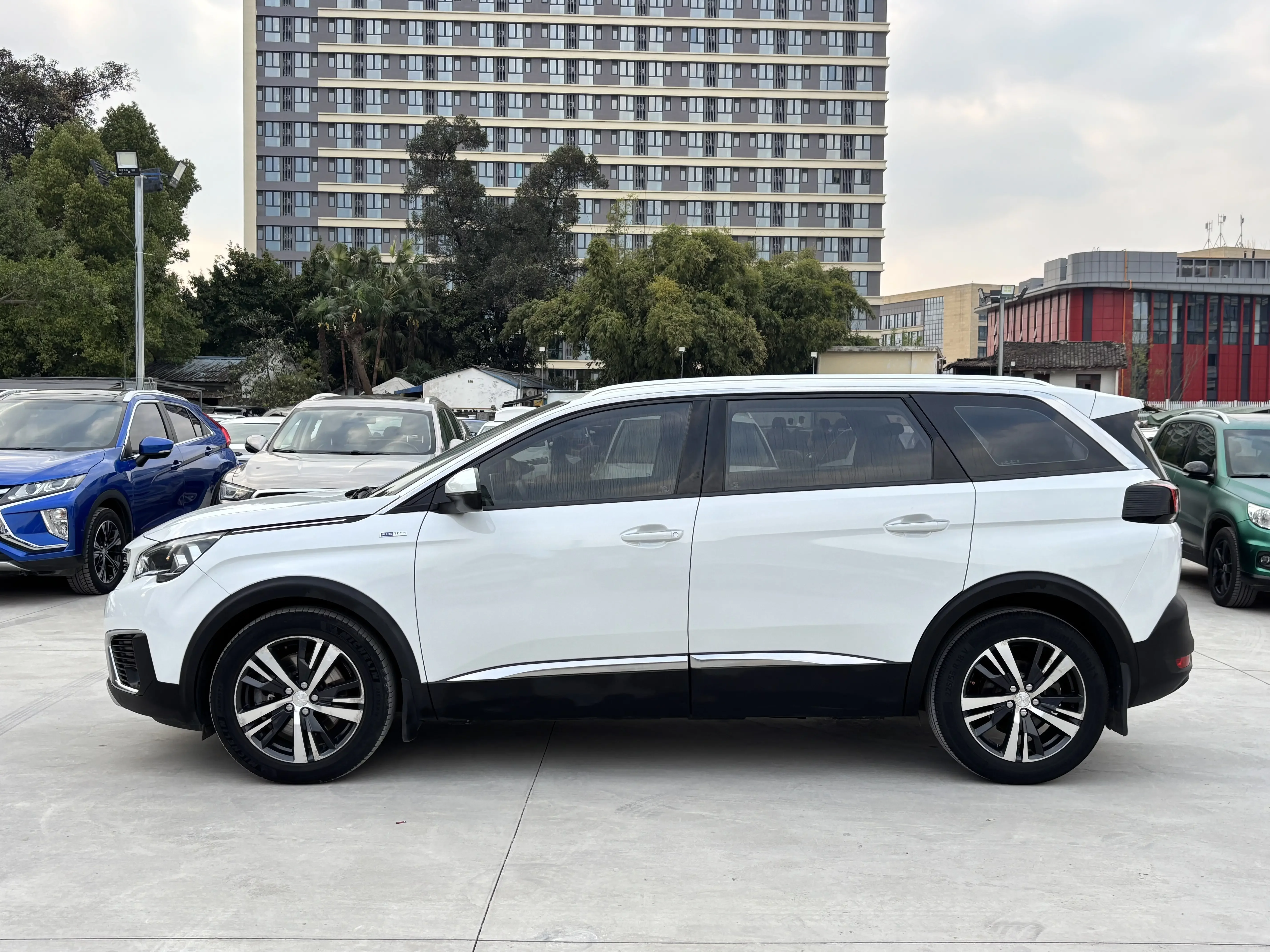 Peugeot 5008