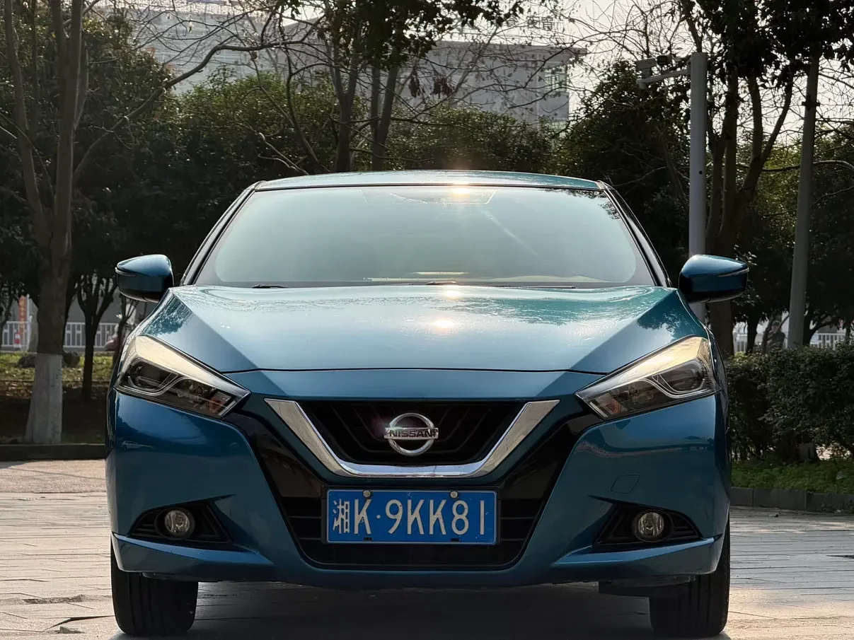 Nissan bluebird