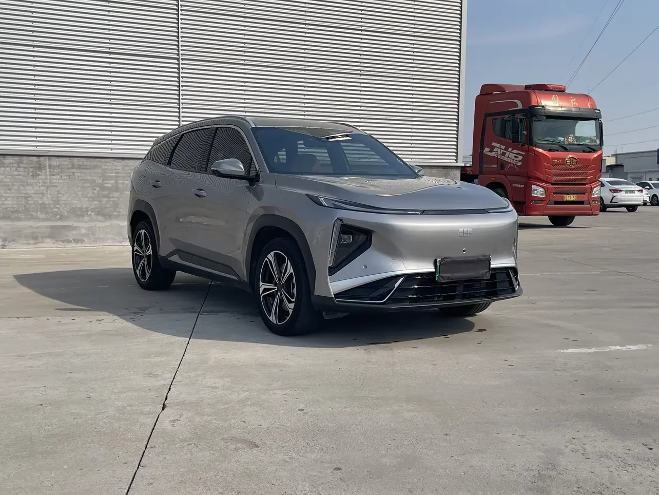 Geely Galaxy L7