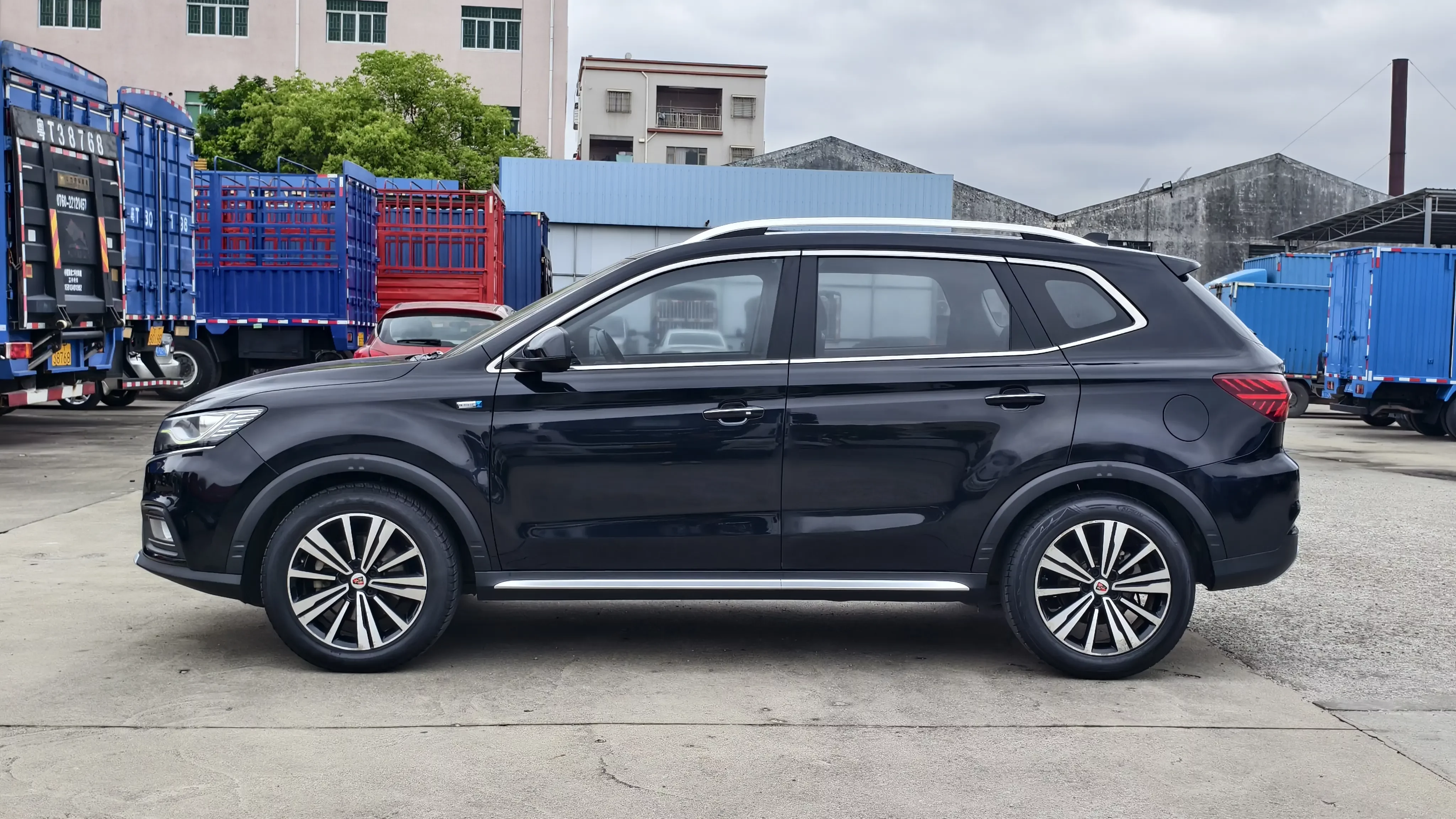Roewe RX5
