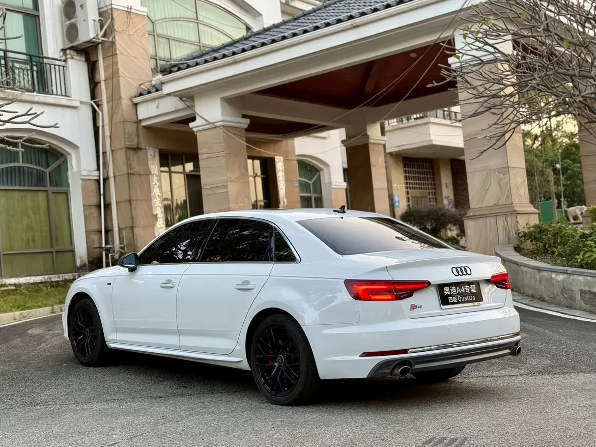 Audi A4L