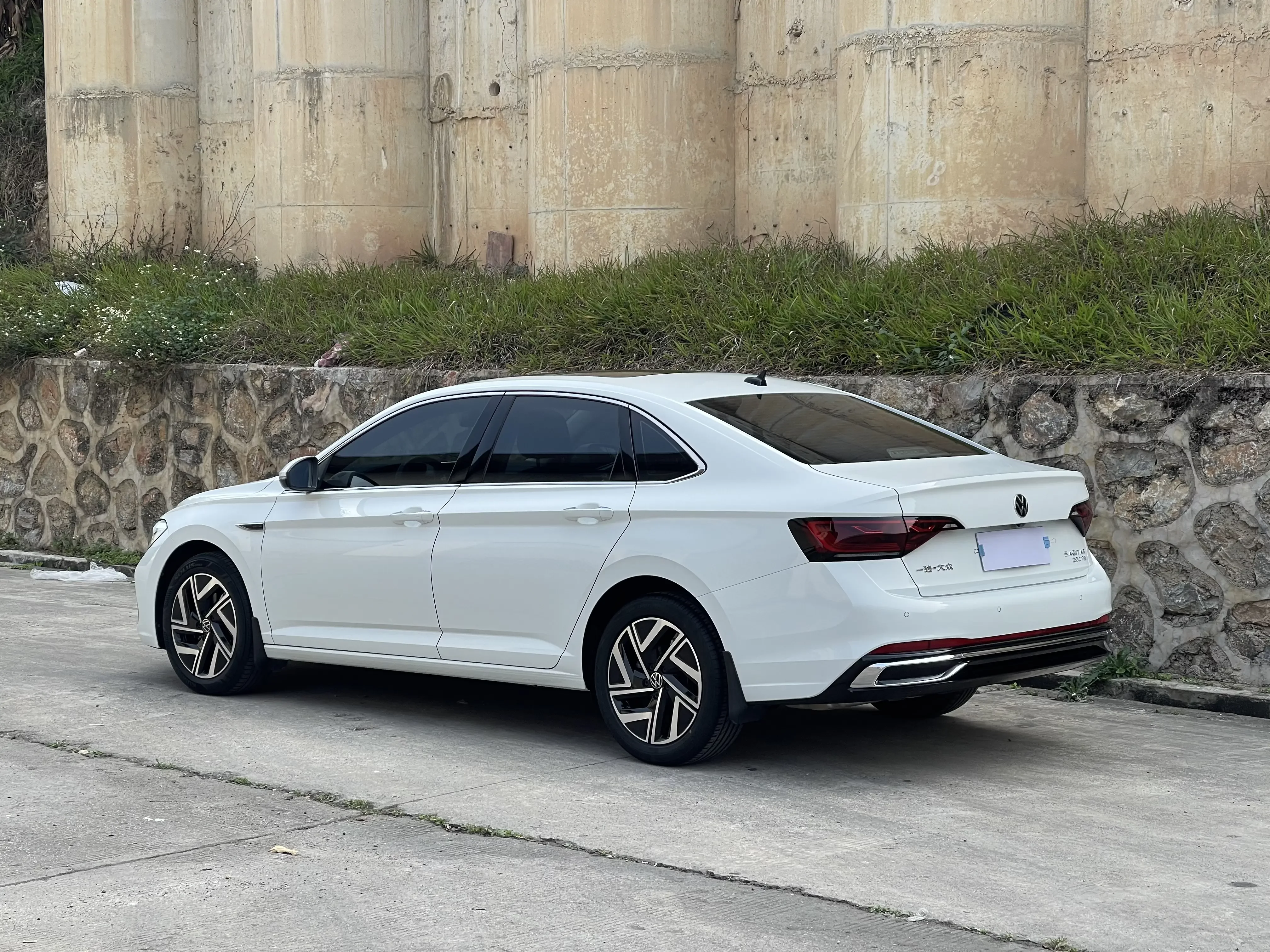 Volkswagen Sagitar