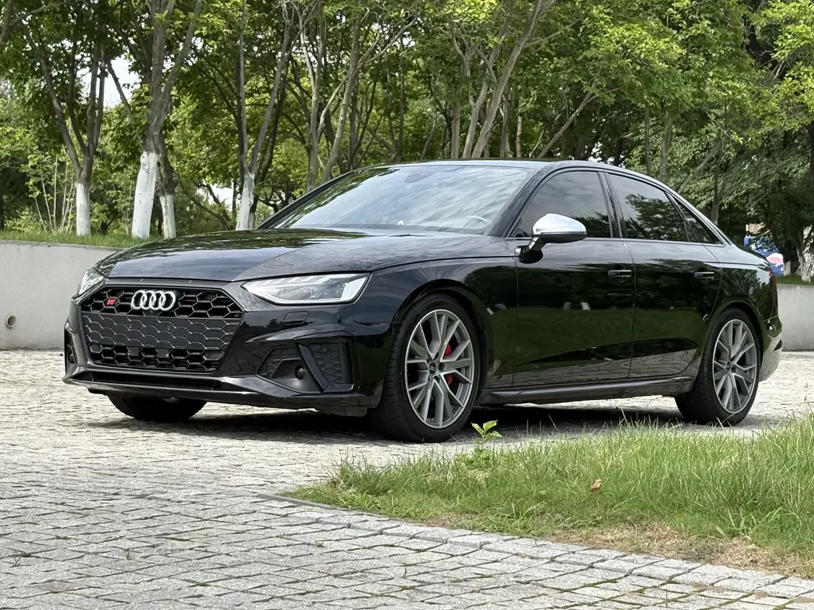 Audi S4