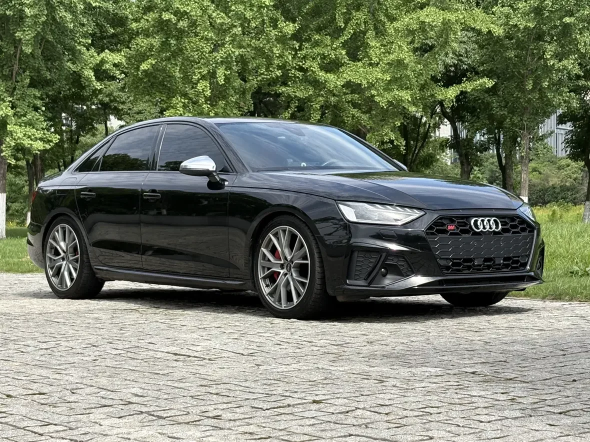 Audi S4