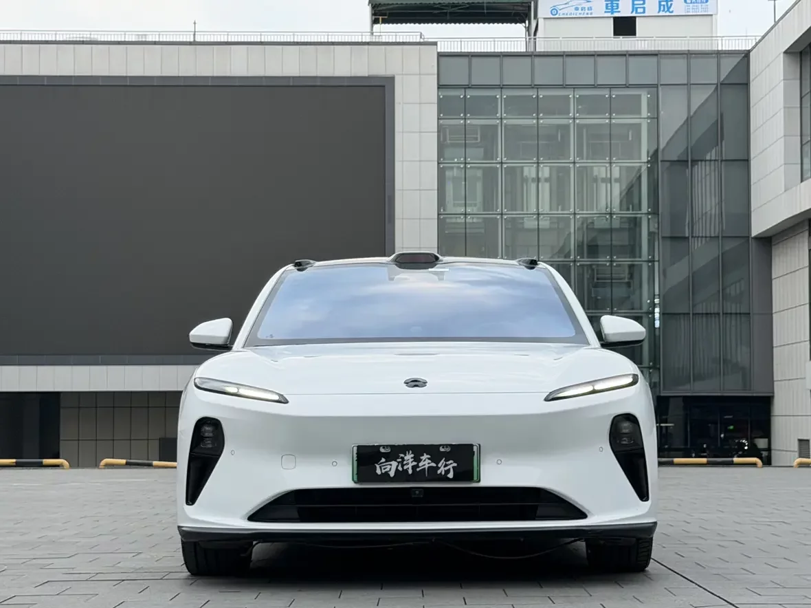 NIO ET5T  из Китая