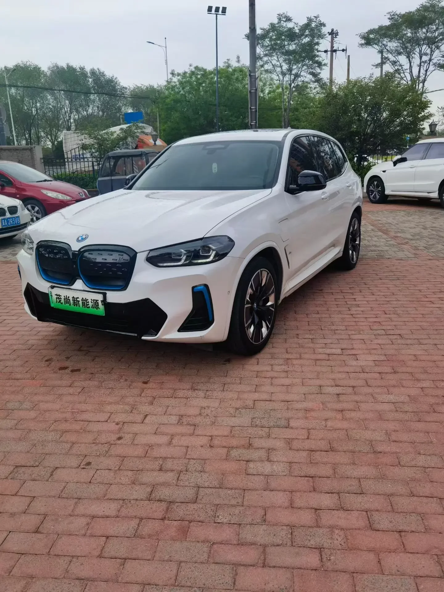 BMW iX3