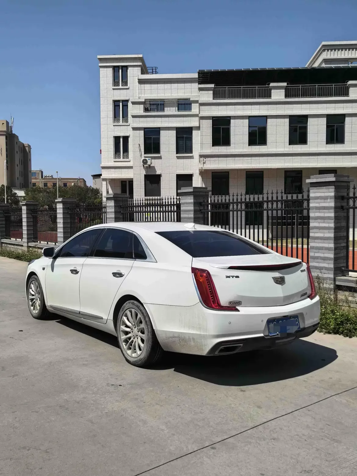 Cadillac XTS
