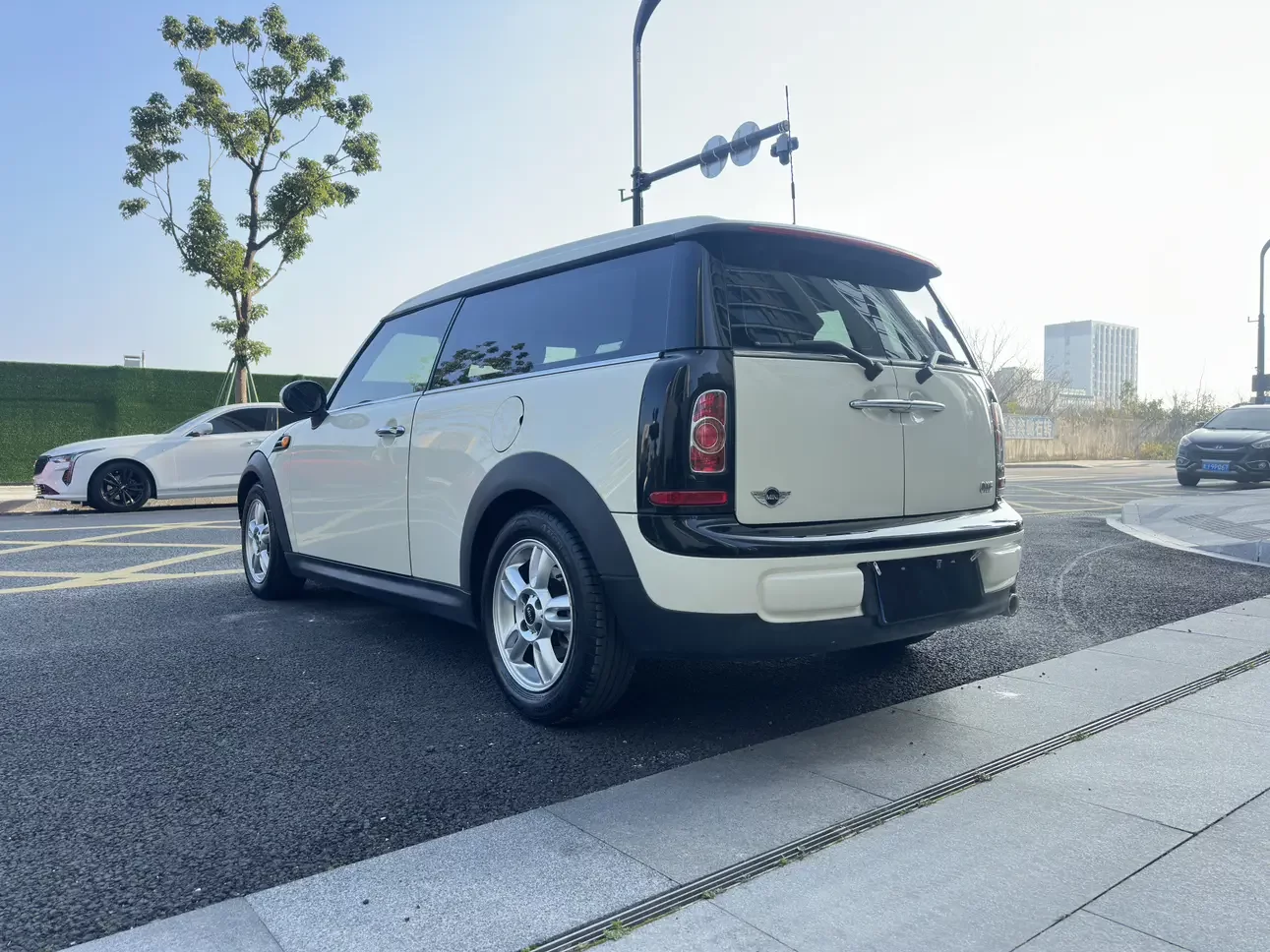 MINI CLUBMAN