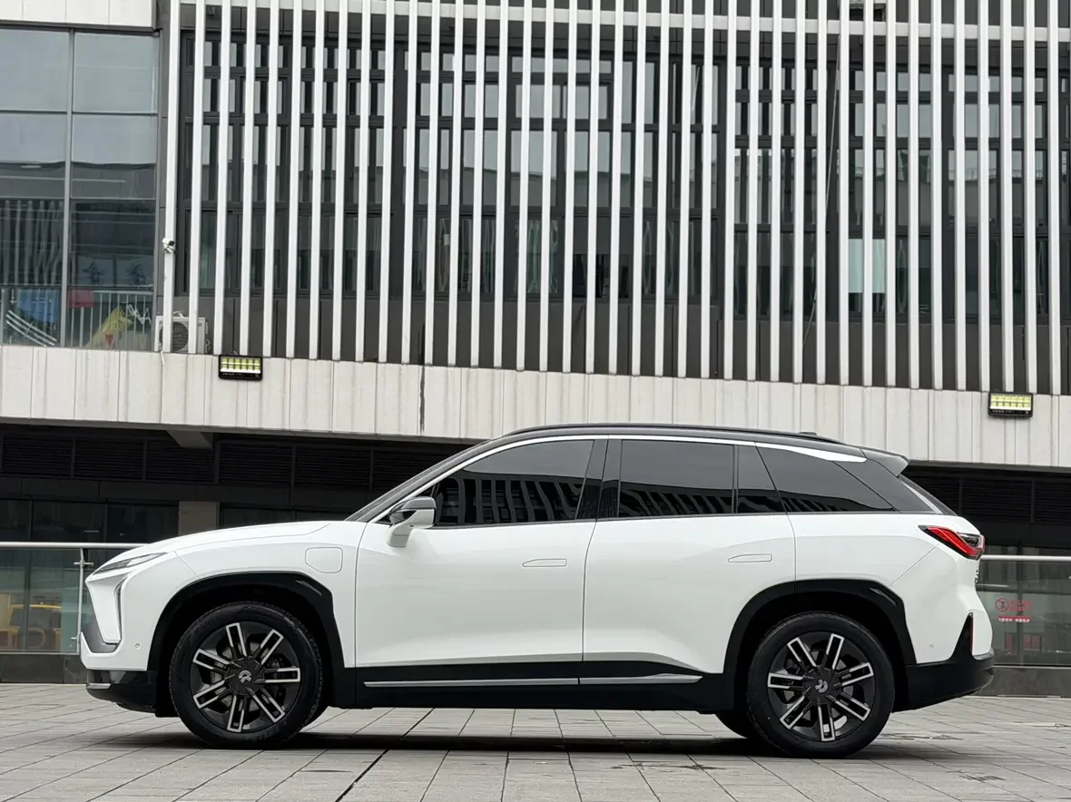 NIO ES6