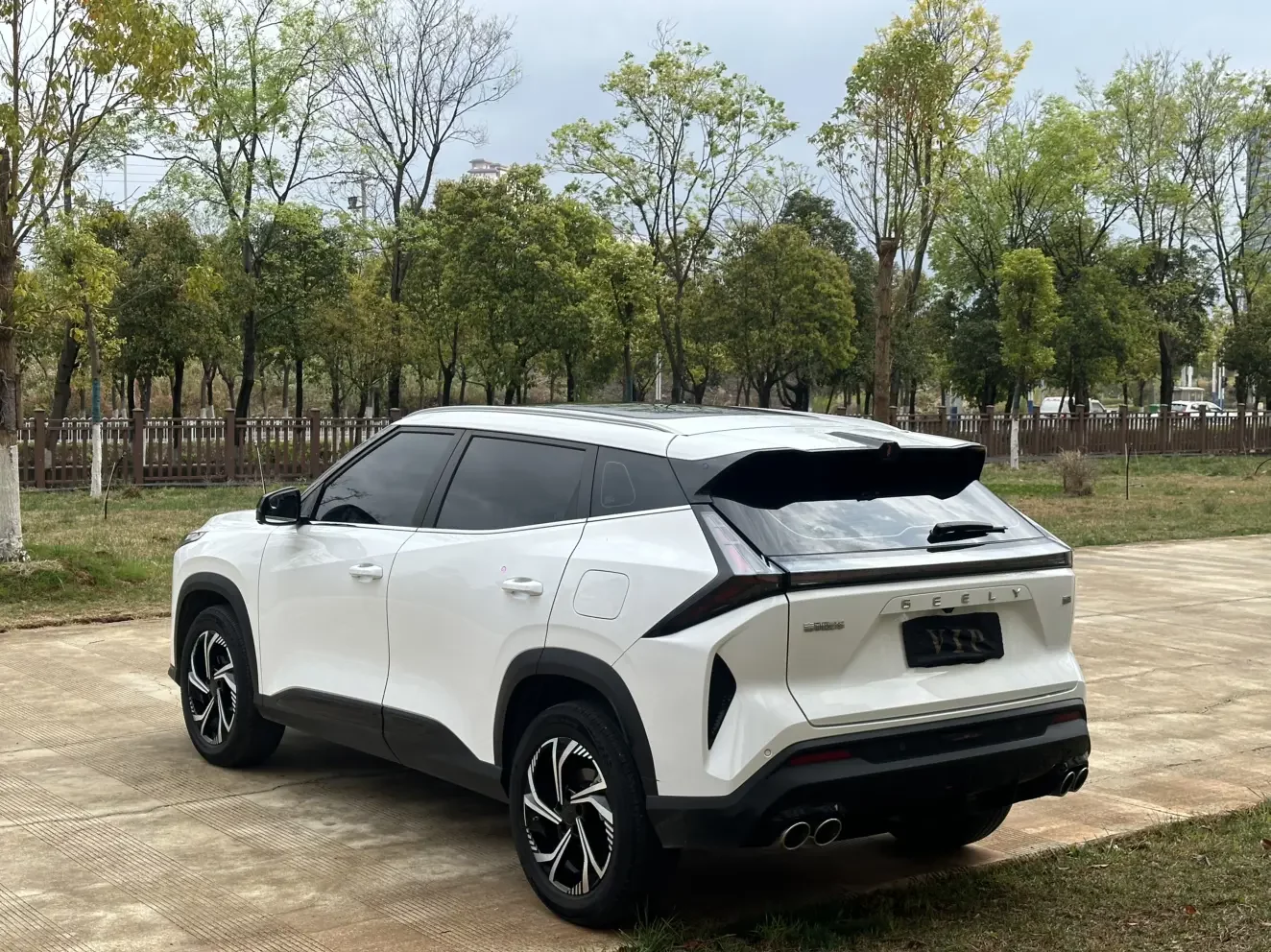 Geely Atlas
