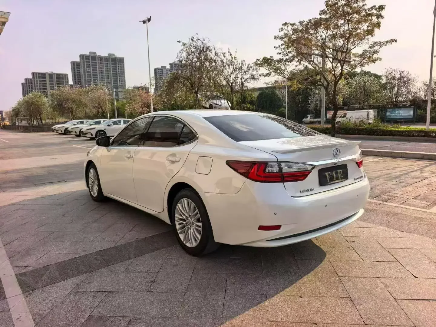 Lexus ES