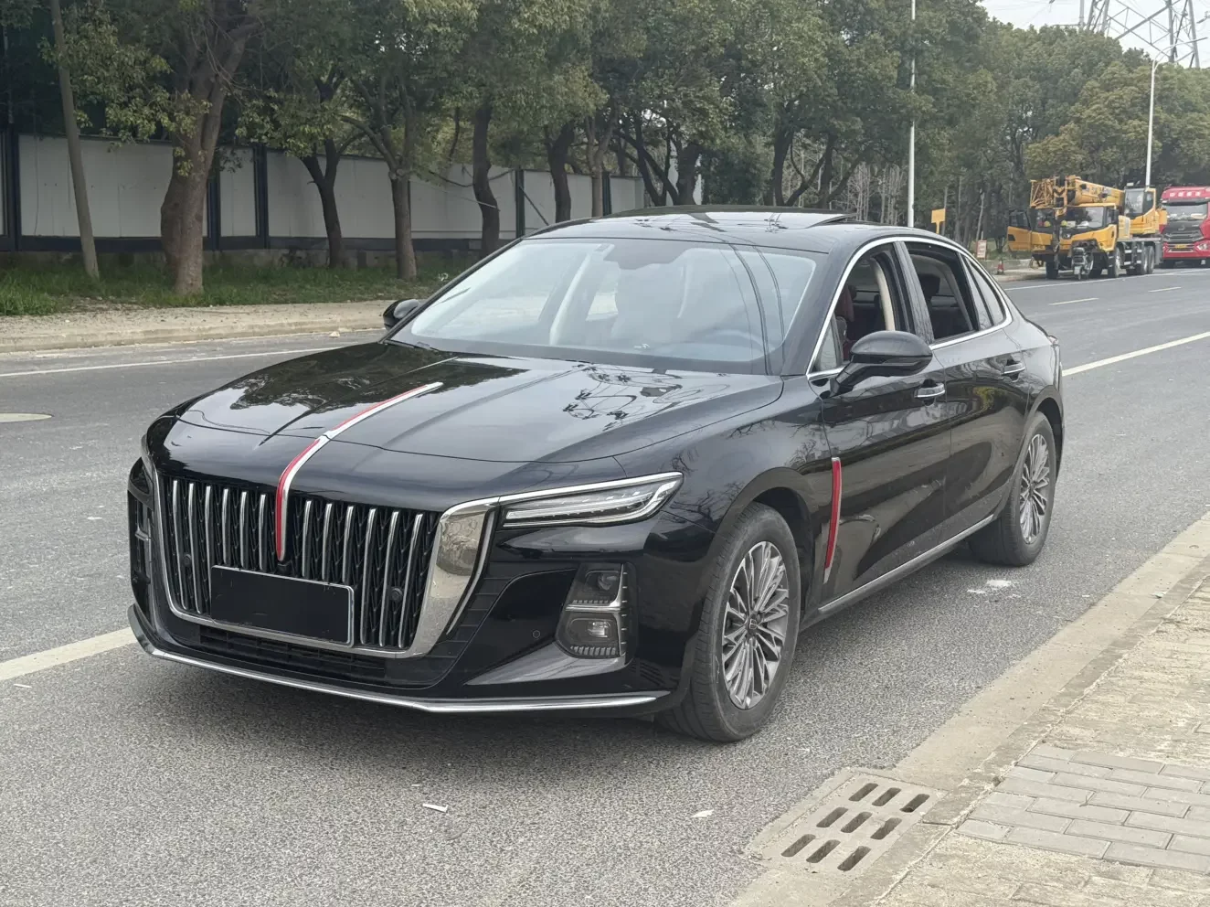 Hongqi H5