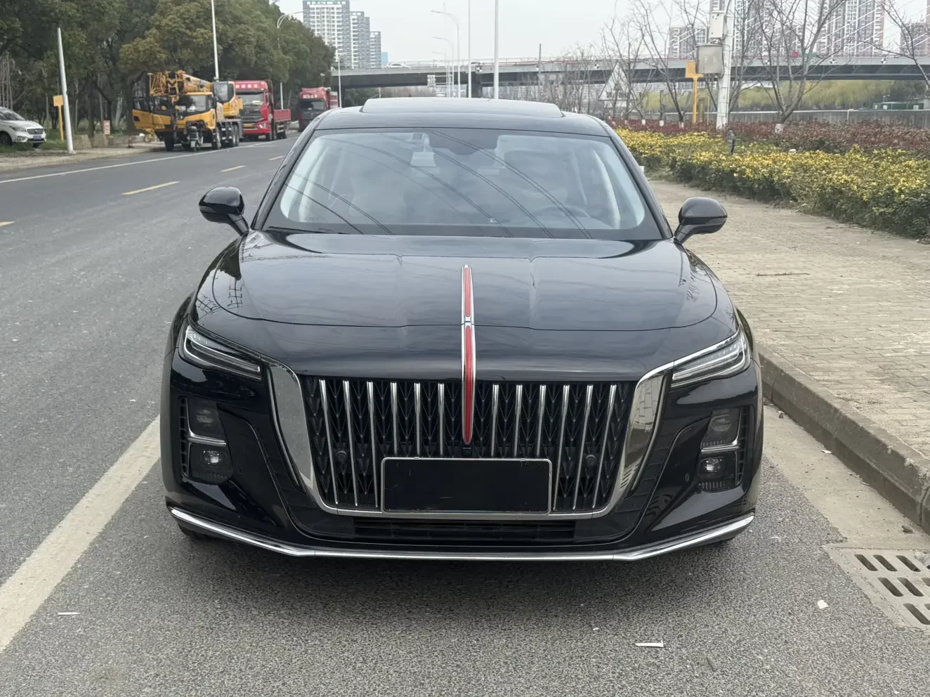 Hongqi H5
