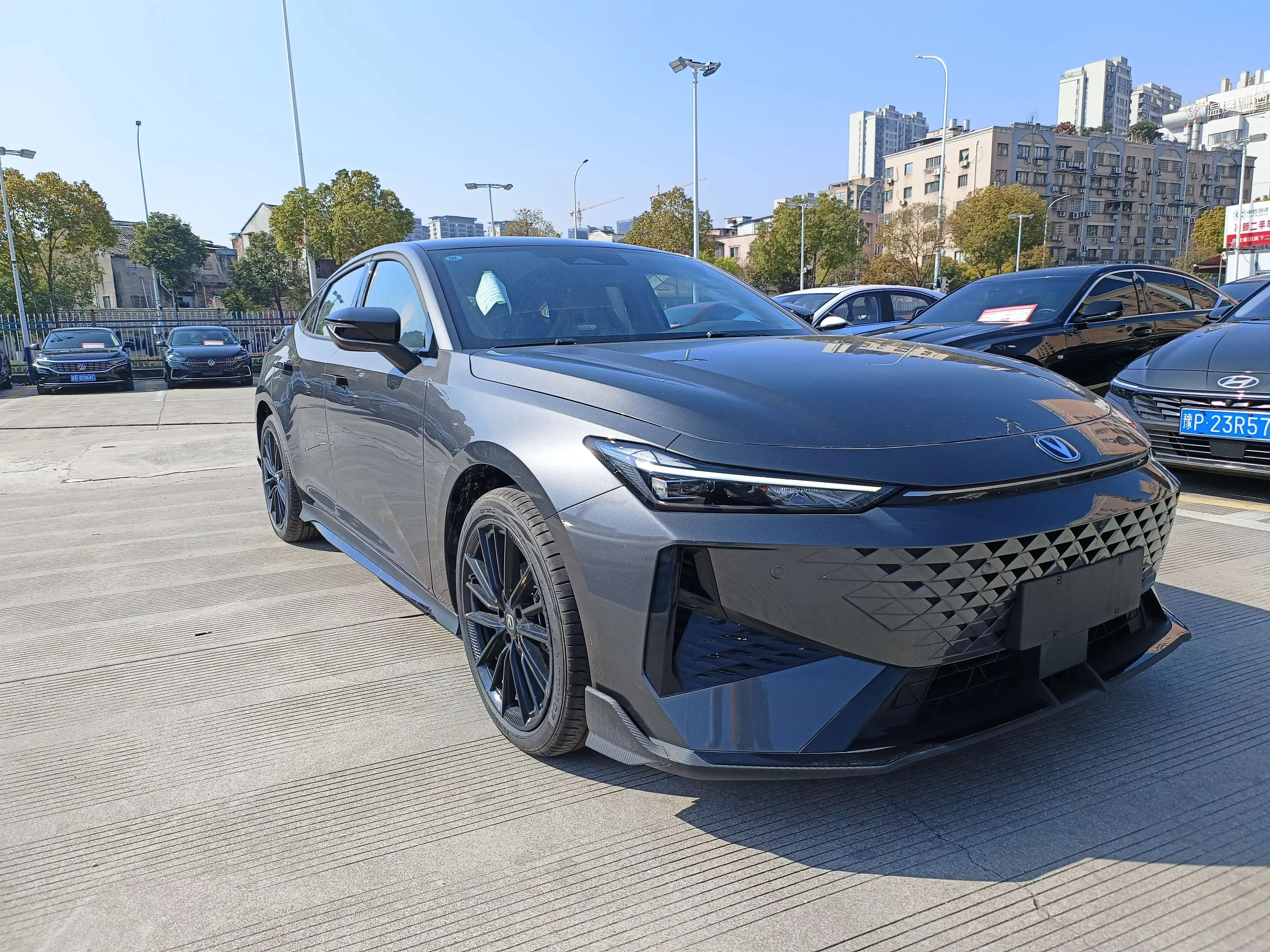 Changan UNI-V