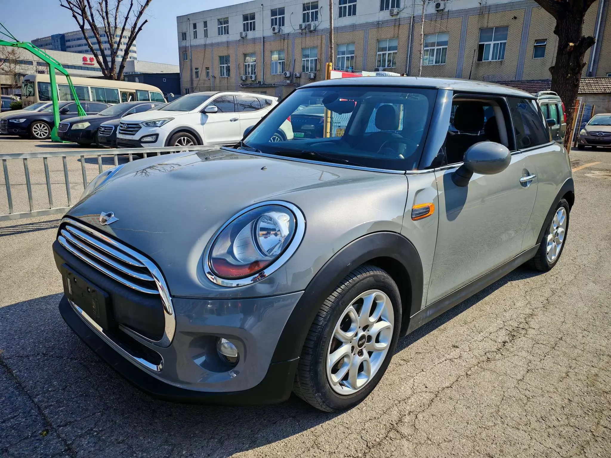 MINI 