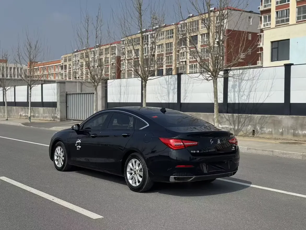 Hongqi H5 classic