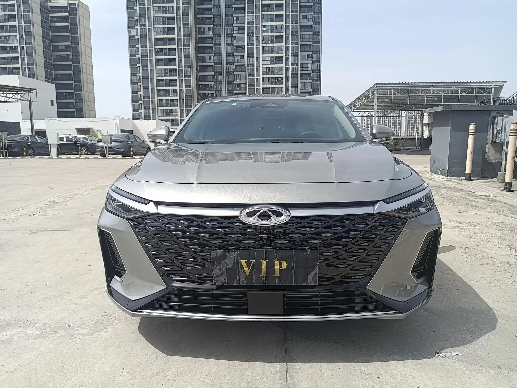 Chery Arrizo 8