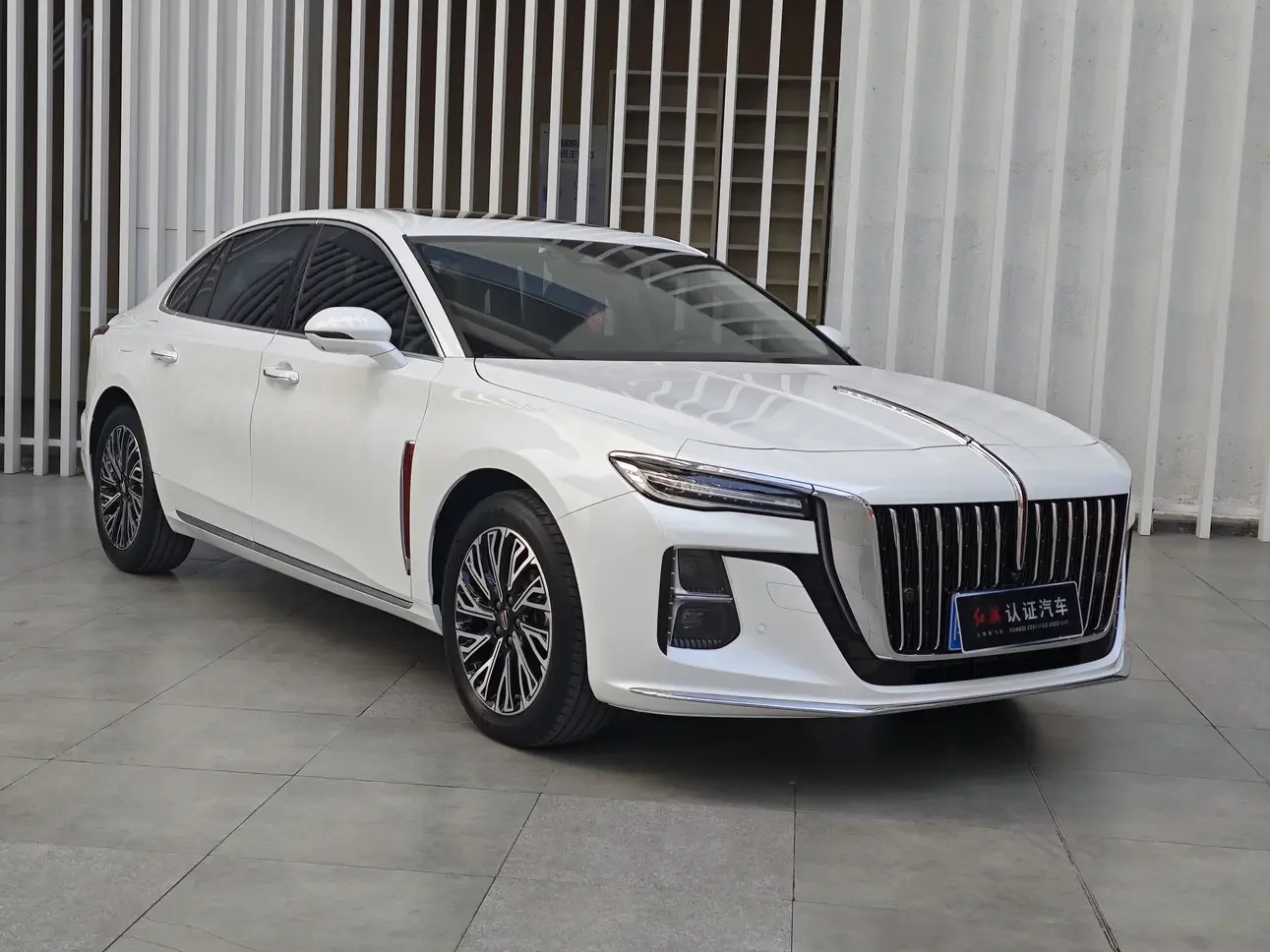 Hongqi H5