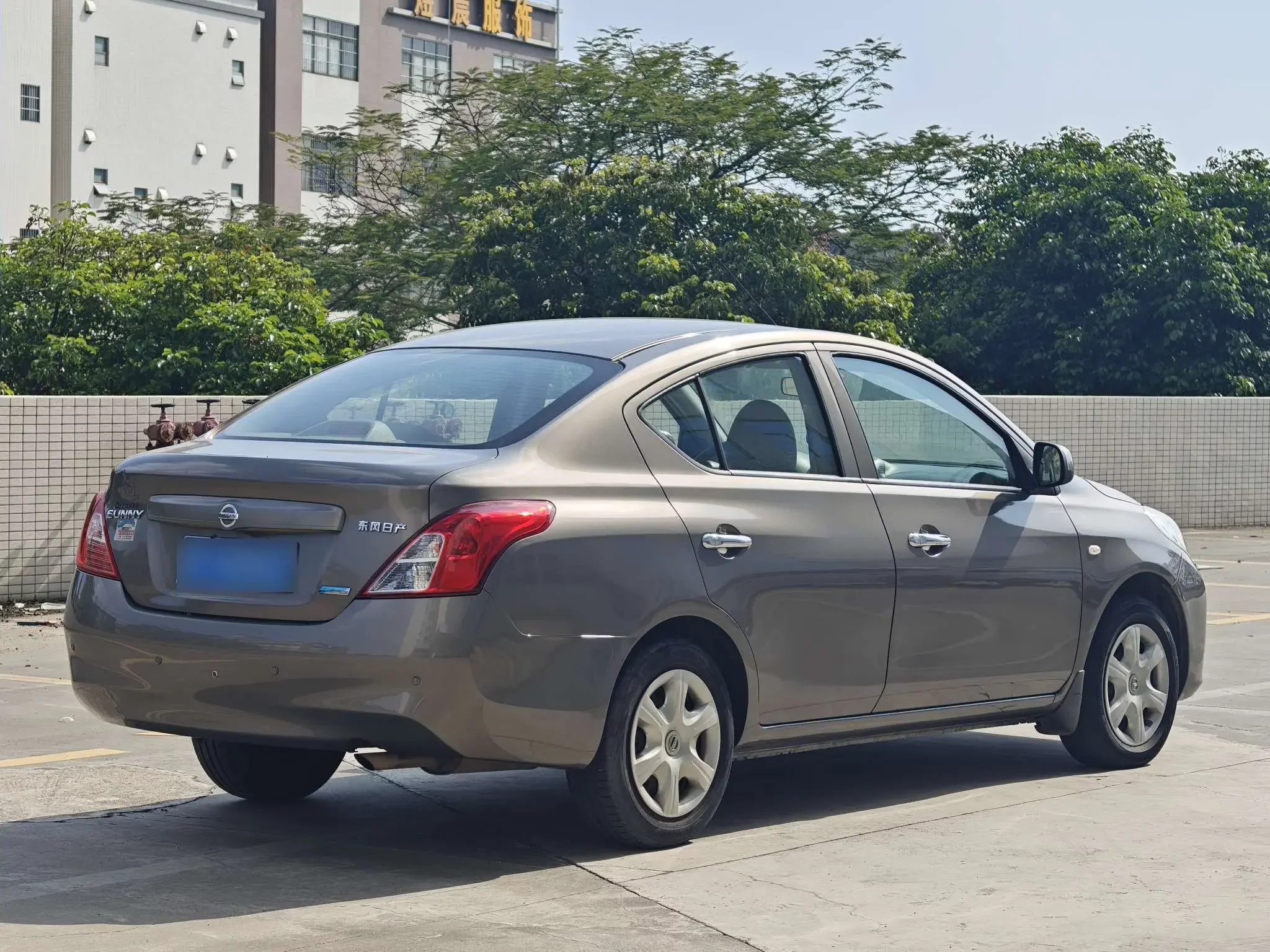 Nissan Sunlight
