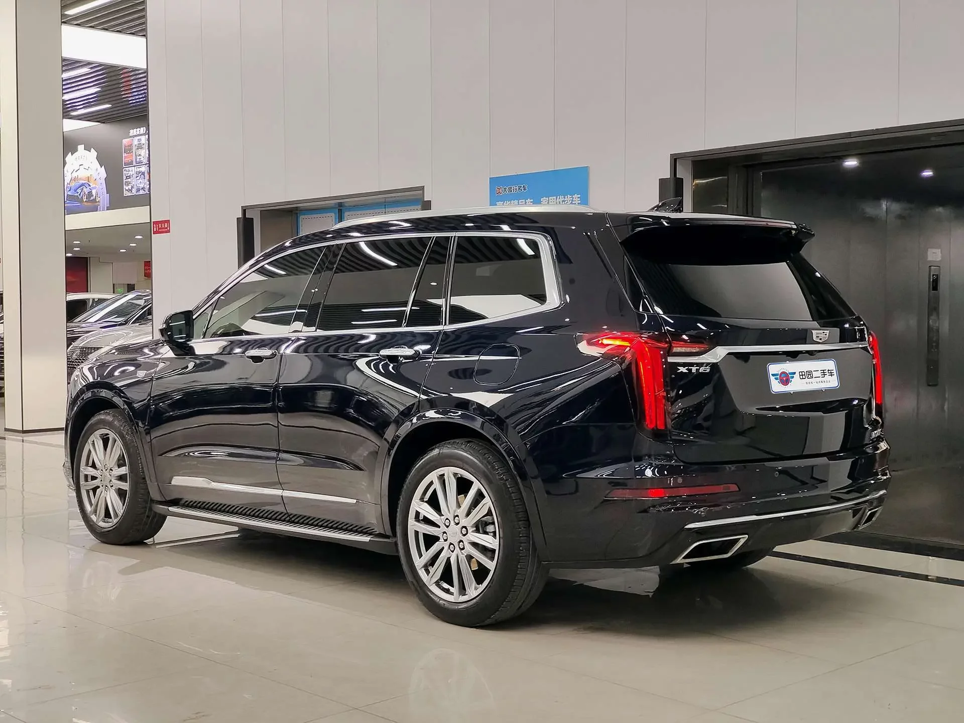 Cadillac XT6