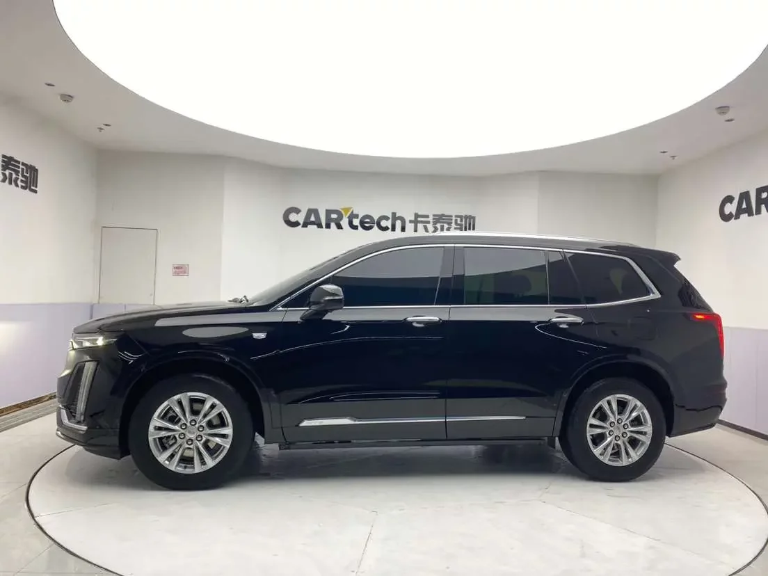 Cadillac XT6