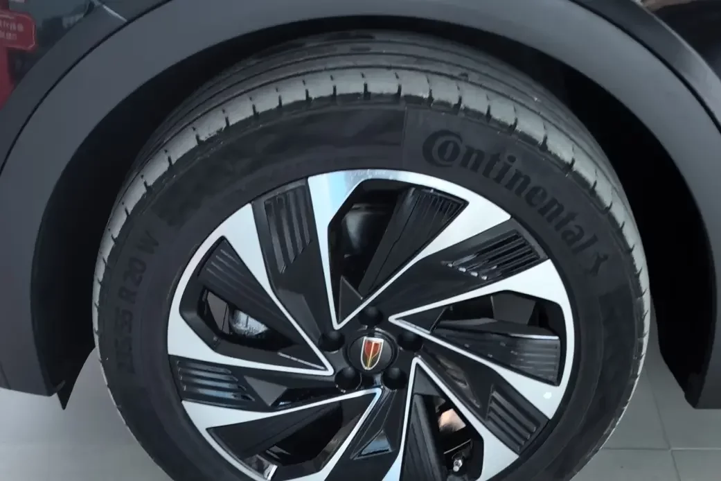 Hongqi HS7 PHEV