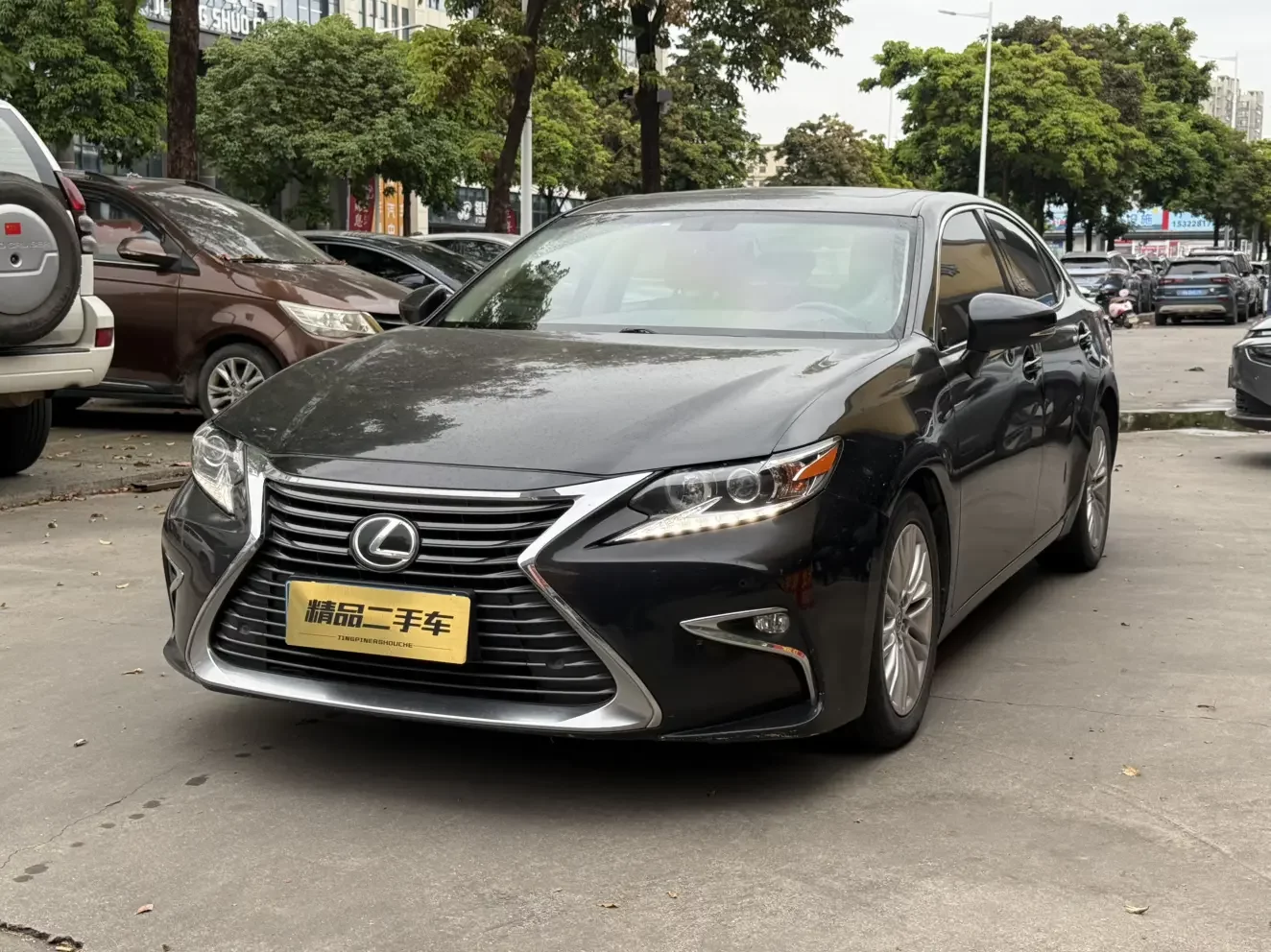 Lexus ES