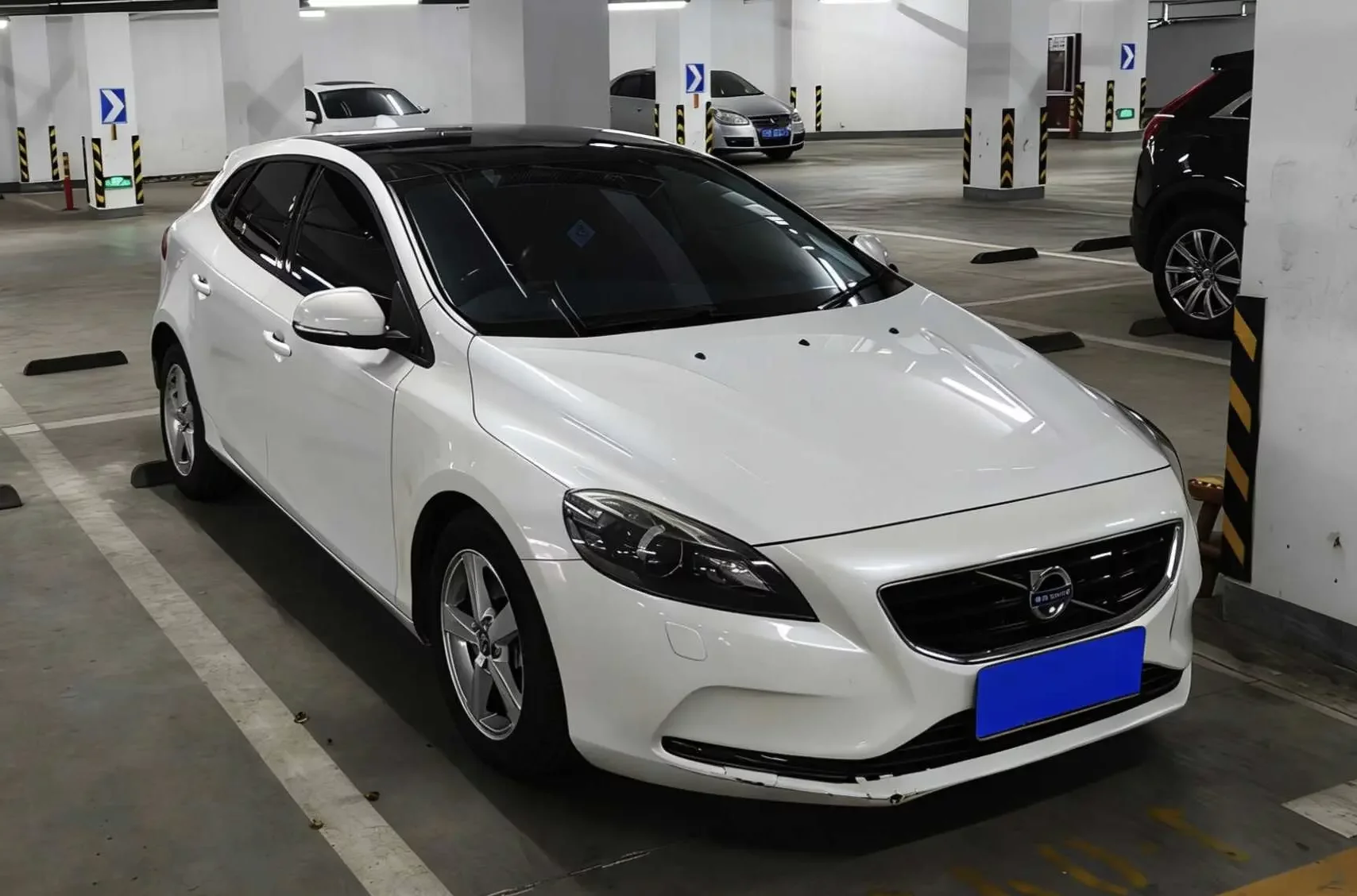 Volvo V40