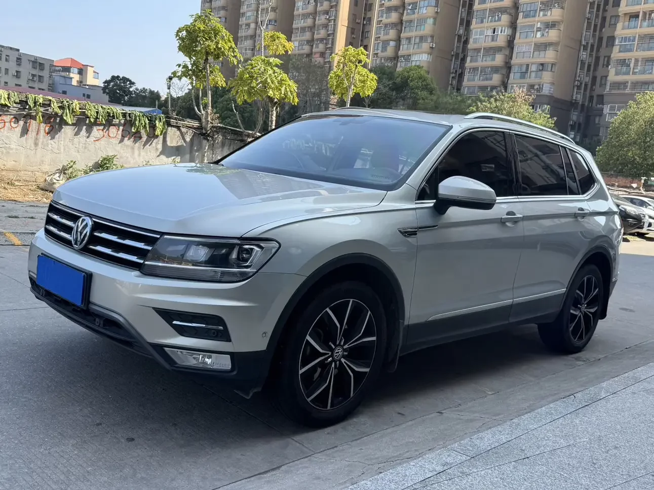 Volkswagen Tiguan L