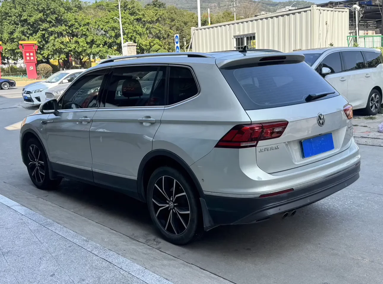 Volkswagen Tiguan L