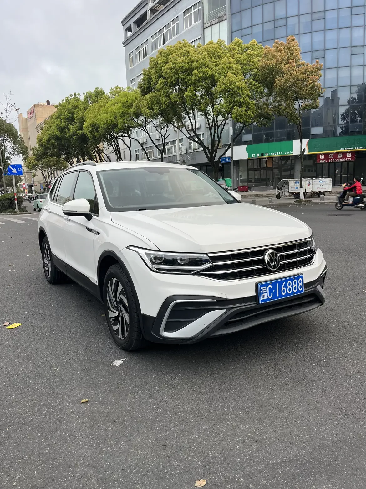Volkswagen Tiguan L