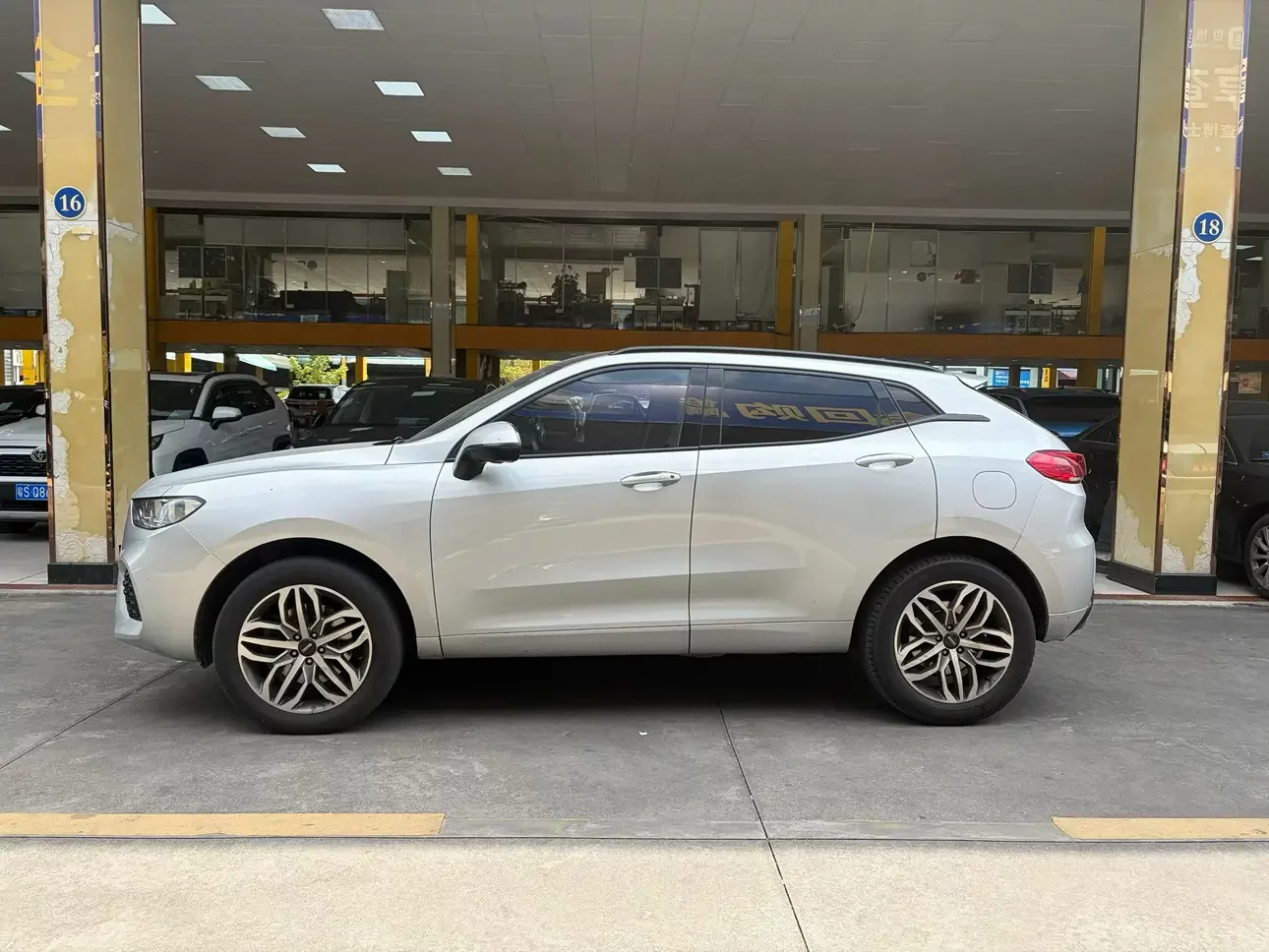 Wey Wei brand VV5
