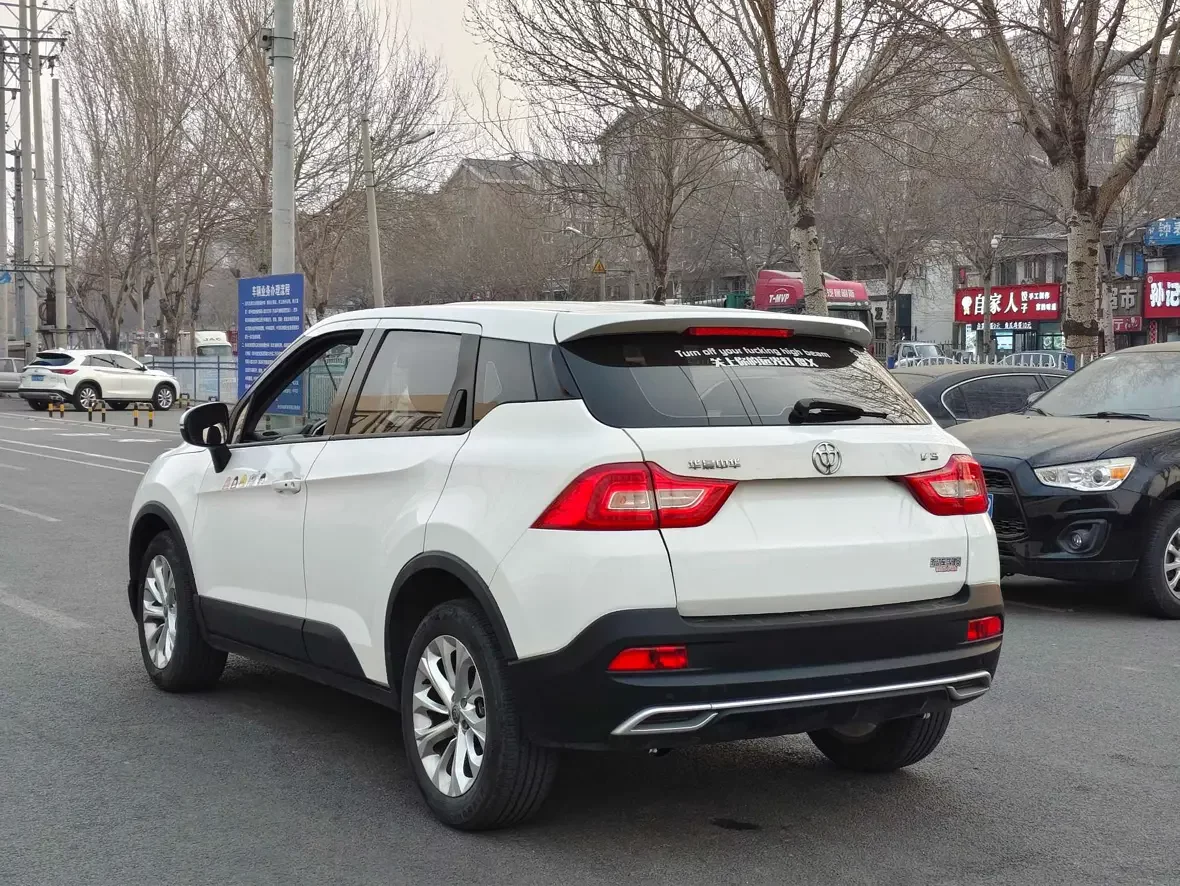Brilliance China V3
