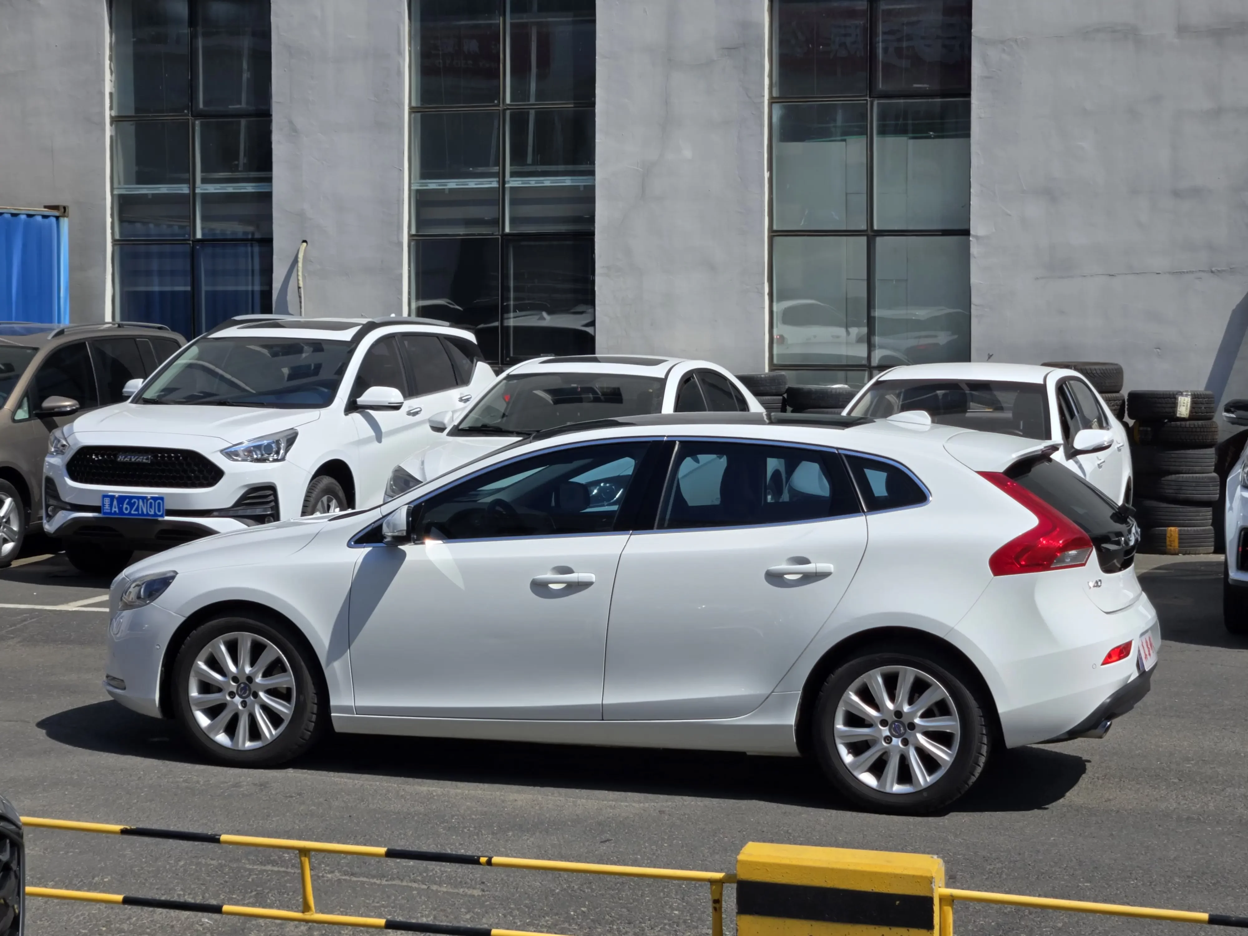 Volvo V40