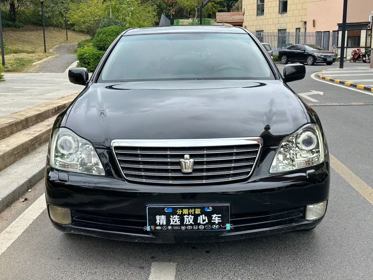 Toyota crown