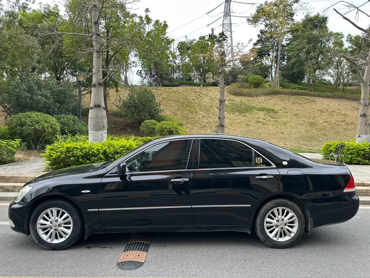 Toyota crown