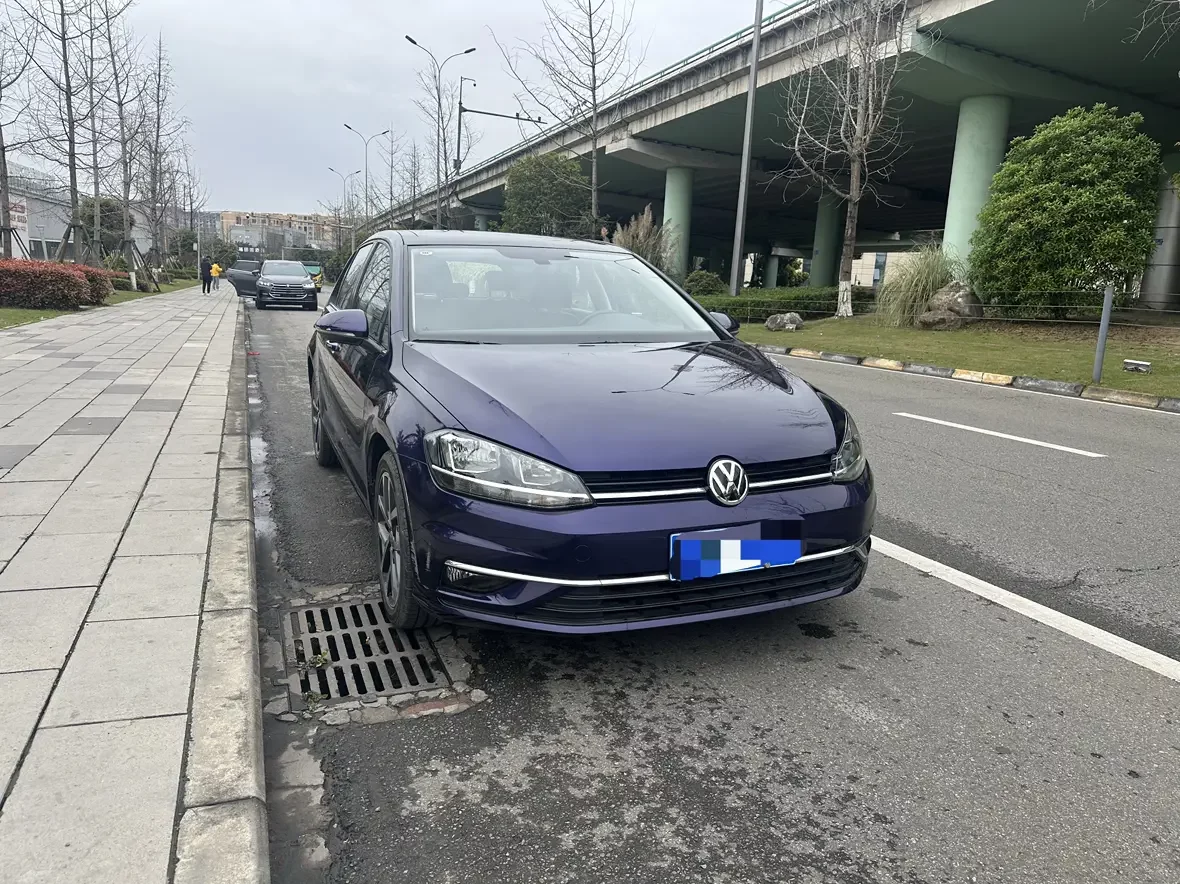 Volkswagen golf